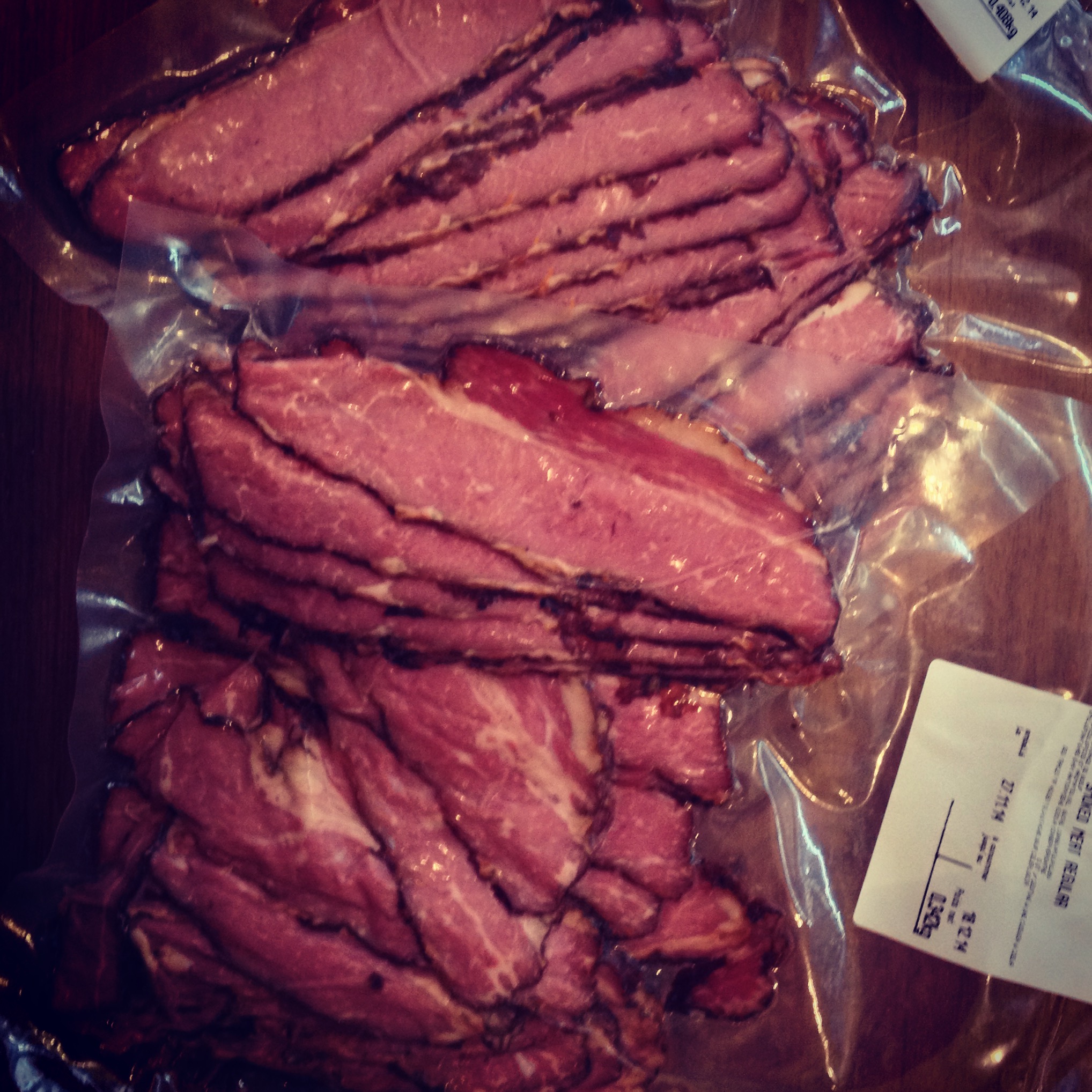 Pastrami / smoked meat en tranches